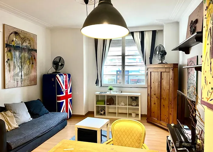Apartment 2 Bedroom Flat At Just 4 Tube Stops From Coliseum *