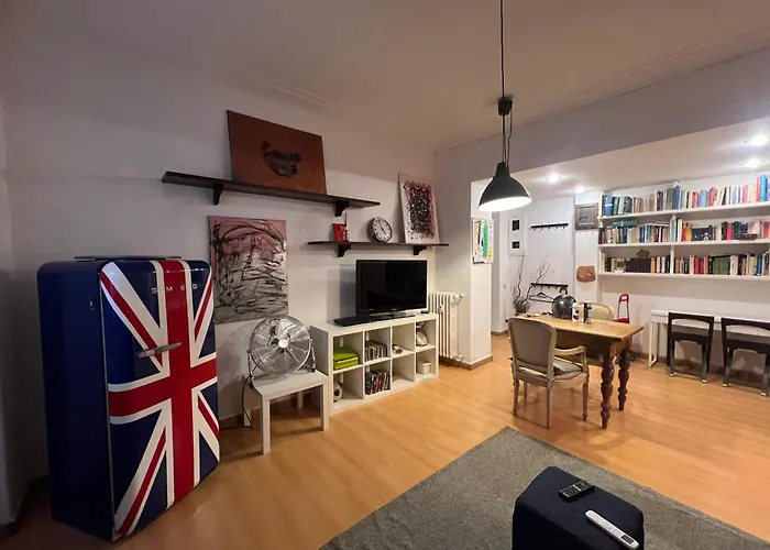 Daire 2 Bedroom Flat At Just 4 Tube Stops From Coliseum *